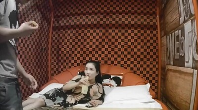 明星級性感美女與公司領導酒店偷情!